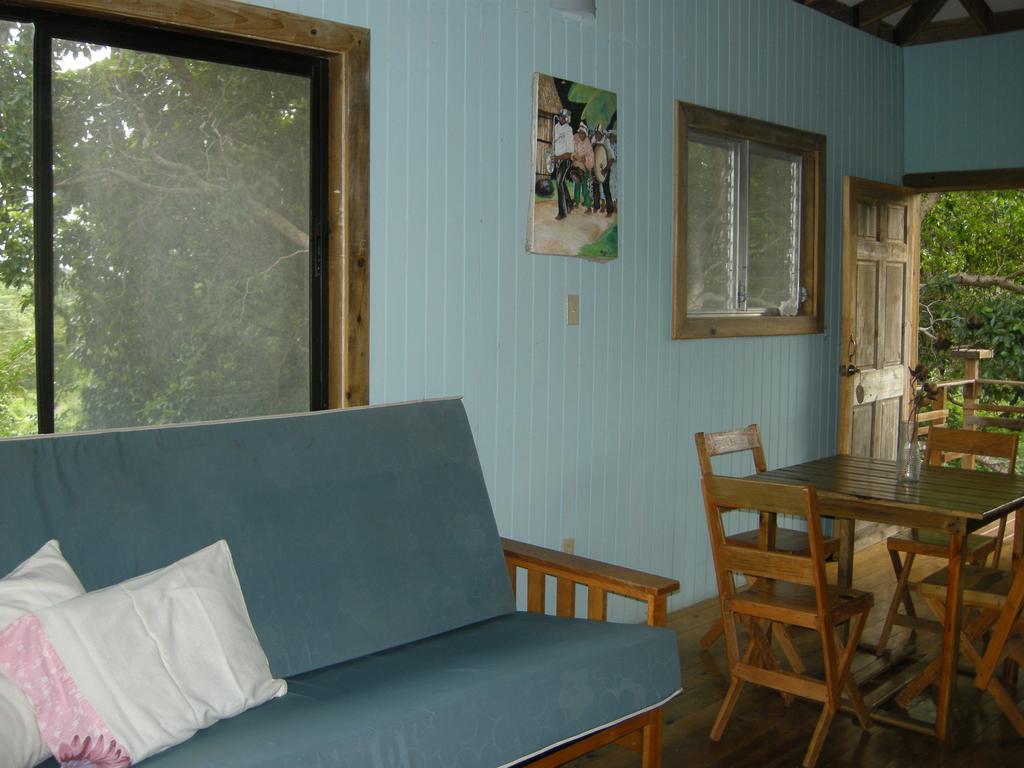 Apartments Chez Milady Utila Pokój zdjęcie