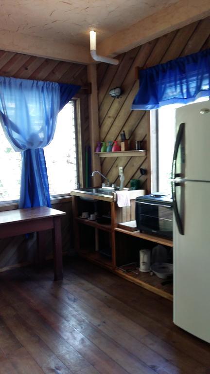 Apartments Chez Milady Utila Zewnętrze zdjęcie
